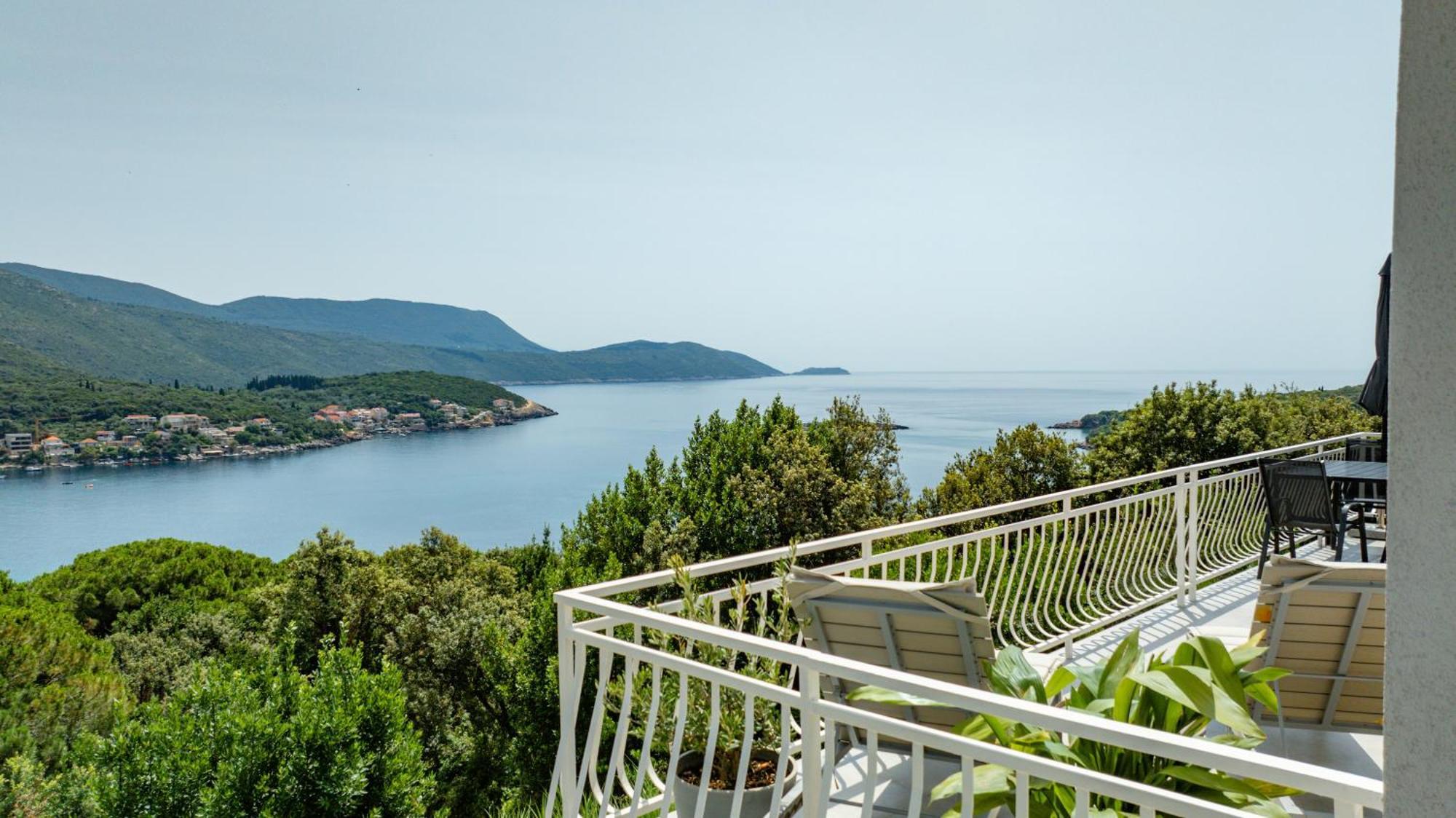 Apartment Konak 몰루나트 외부 사진