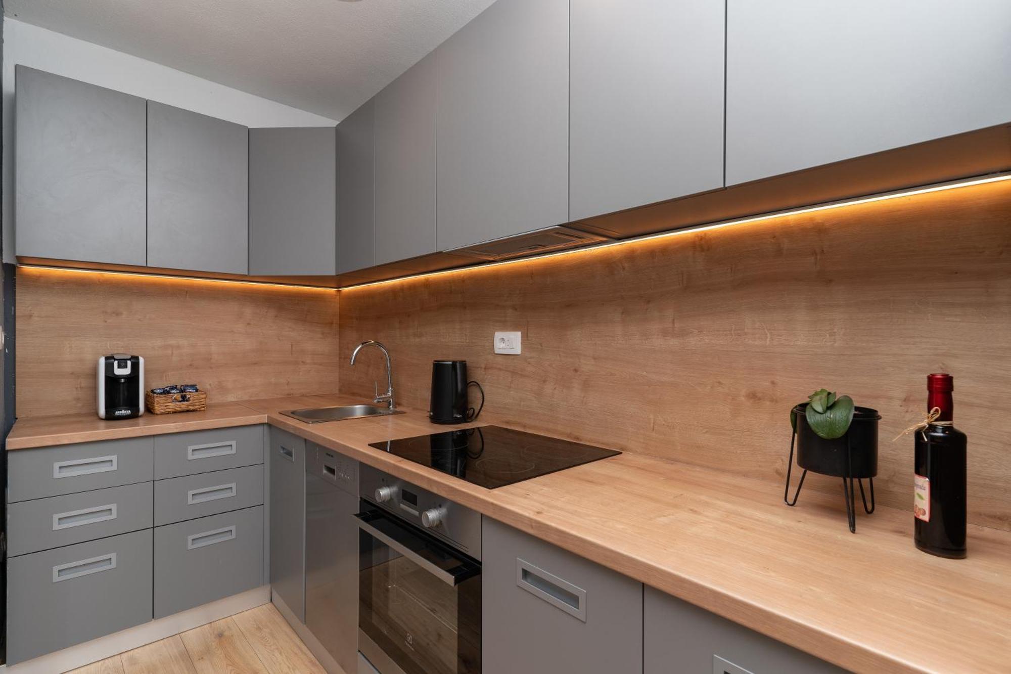 Apartment Konak 몰루나트 외부 사진